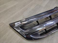 Решетка радиатора на Toyota Isis ZGM11G Фото 5