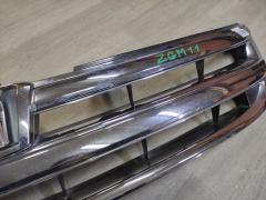 Решетка радиатора на Toyota Isis ZGM11G Фото 7