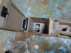 Подлокотник на Toyota Caldina ST210G Фото 5