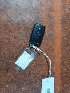 Ключ двери на Toyota Prius ZVW30 Фото 1