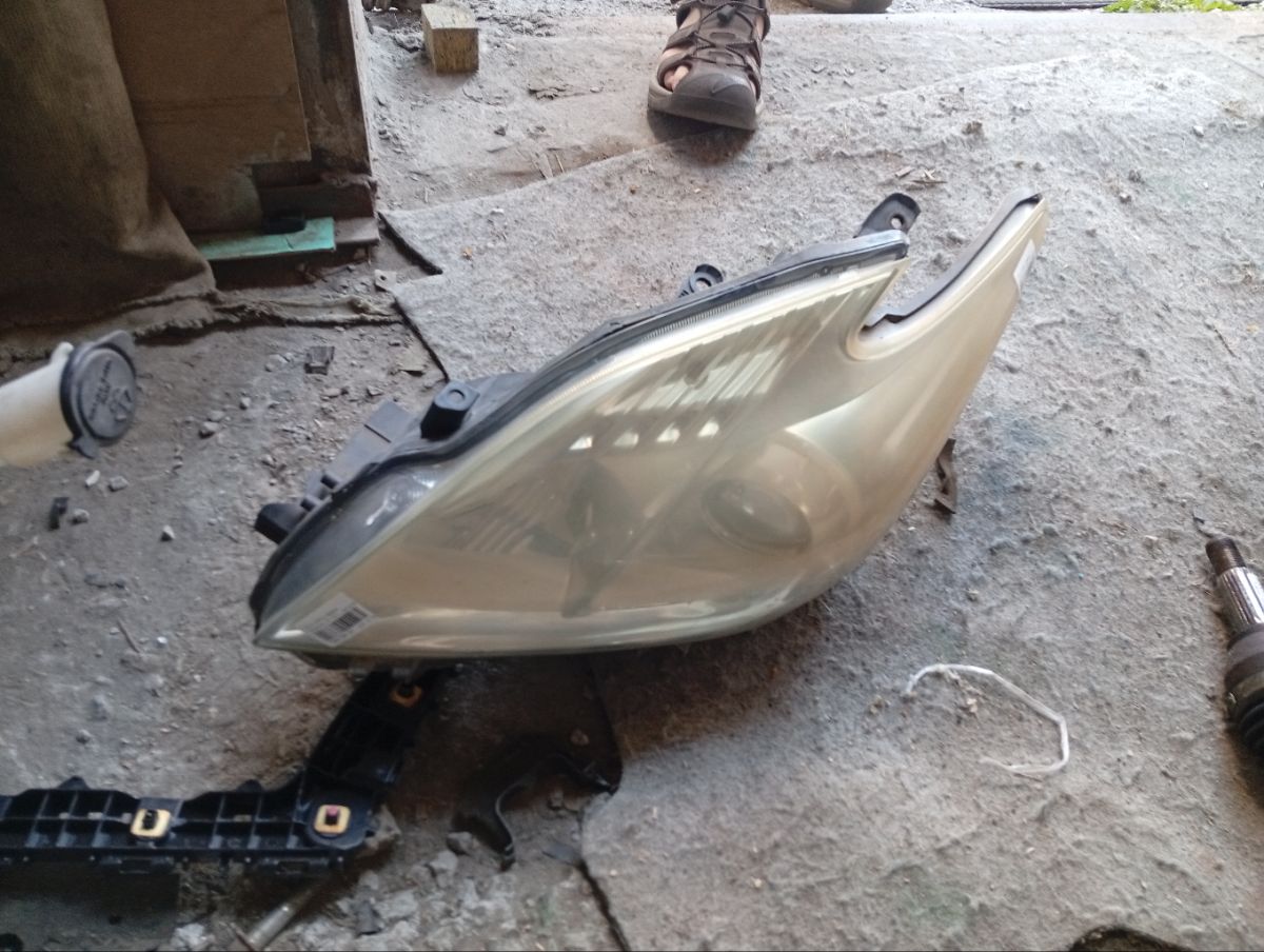 Фара 47-29 47-29,212-11P6-LDEM7 L на Toyota Prius ZVW30 Фото 3