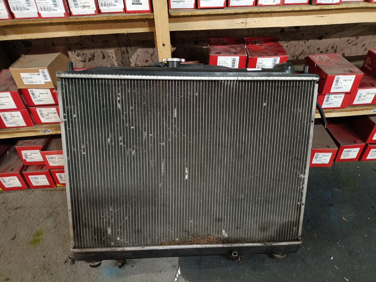 Радиатор ДВС 1350A302, 1350A659, 33211050, 376322, 628959, ACRB453, CU2752, DRM45007, JPR0107, MB968286, MBPAJ03910, MC0006V70, MC0006V702R, MI007916, MMC06V70, MN135948, MN135949, MN135951, MR404864, MR968056, MR968130, MR968286, MR993037, PL031758, PL031759, PL031759R, PL032071R, TD-036-0079, TD-036-7050, TD-036-7279 на Mitsubishi Pajero V75W 6G74 Фото 12