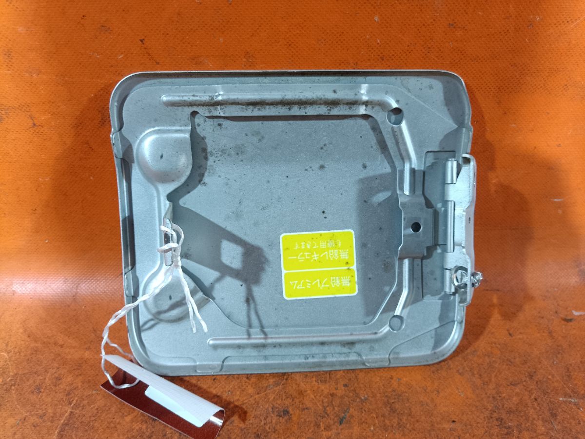 Лючок на Mitsubishi Pajero V75W Фото 3