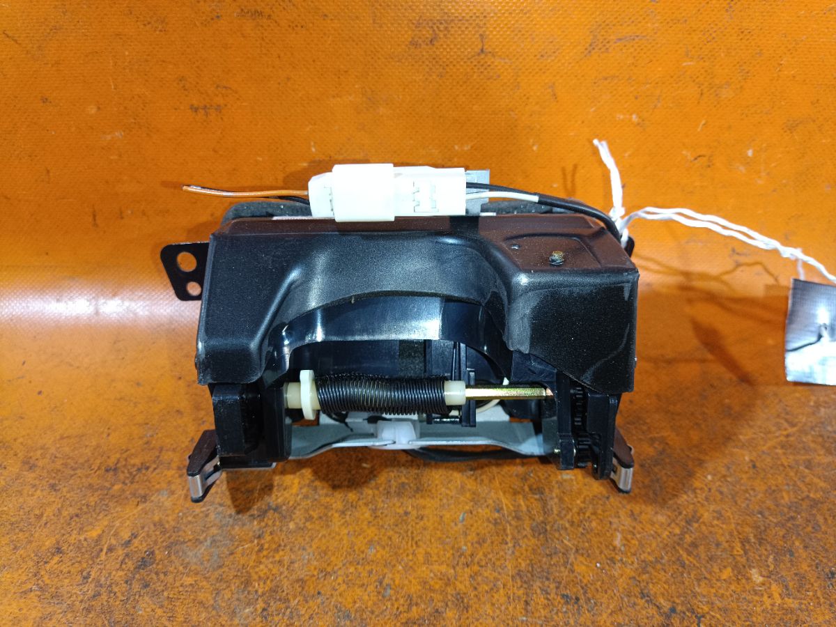 Пепельница на Toyota Chaser GX100 Фото 3