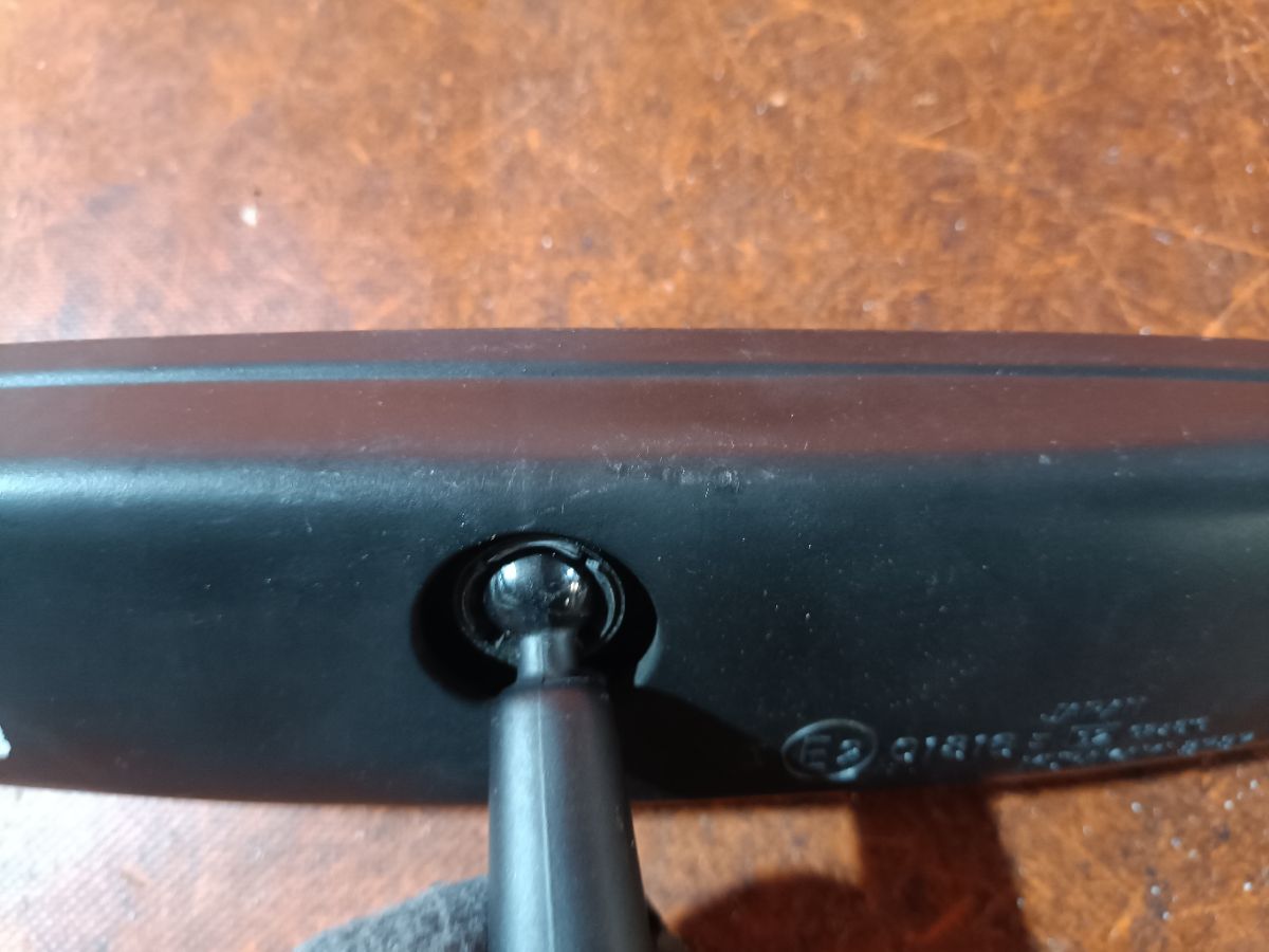 Зеркало салона на Mitsubishi Chariot Grandis N84W Фото 3