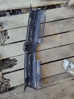 Решетка радиатора на Volkswagen Golf Vi 5K Фото 11