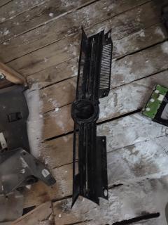 Решетка радиатора на Volkswagen Golf Vi 5K Фото 9