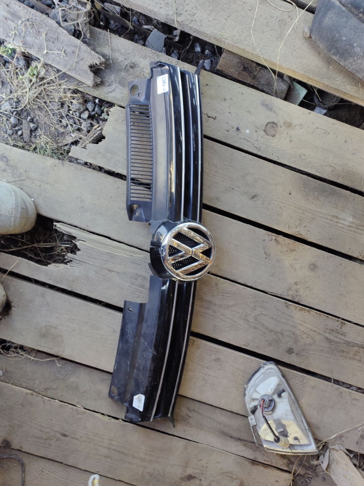 Решетка радиатора на Volkswagen Golf Vi 5K Фото 10