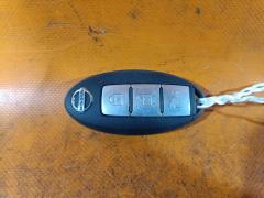 Ключ двери на Nissan Leaf AZE0
