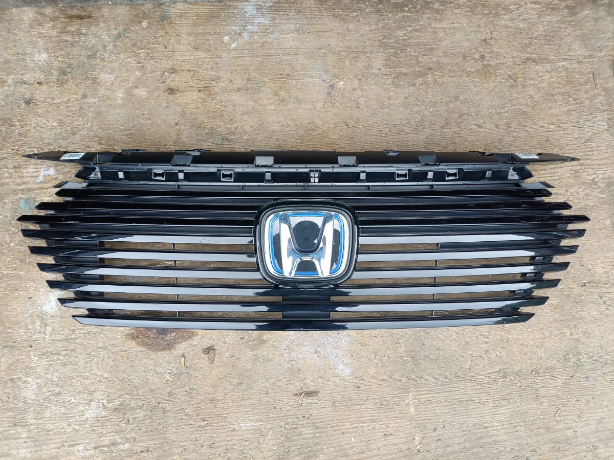 Решетка радиатора на Honda Vezel RV5 Фото 3