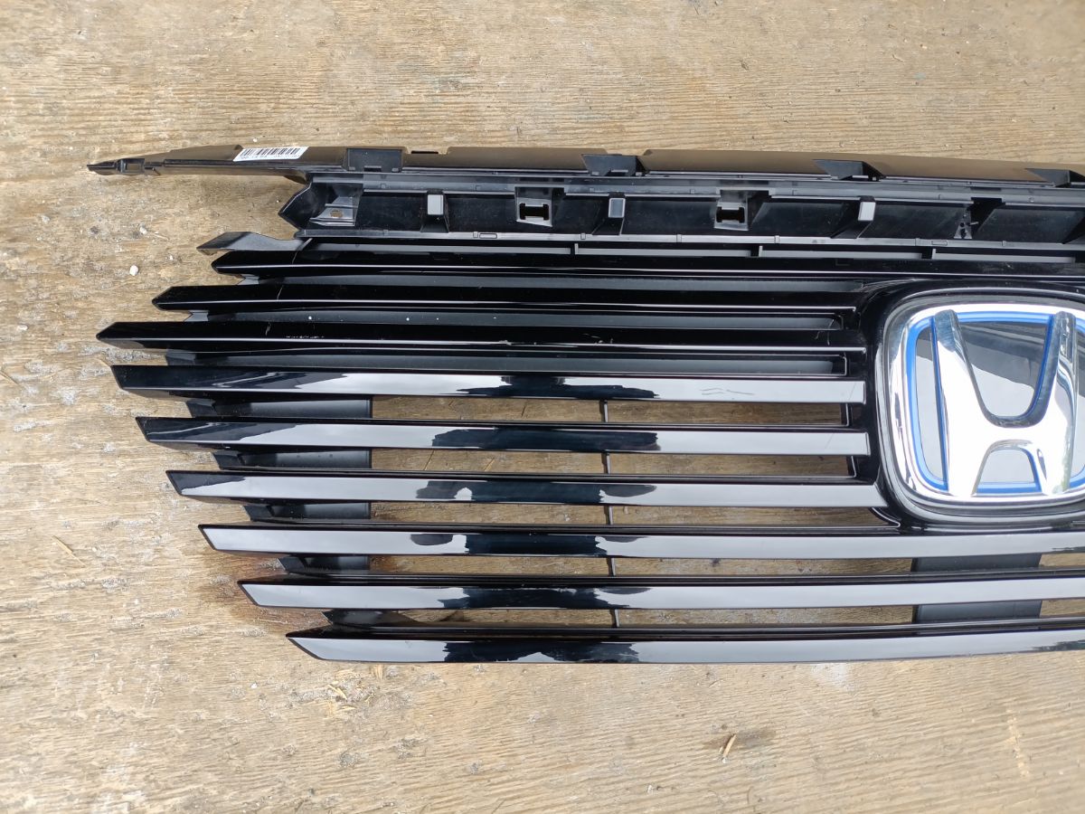 Решетка радиатора на Honda Vezel RV5 Фото 8