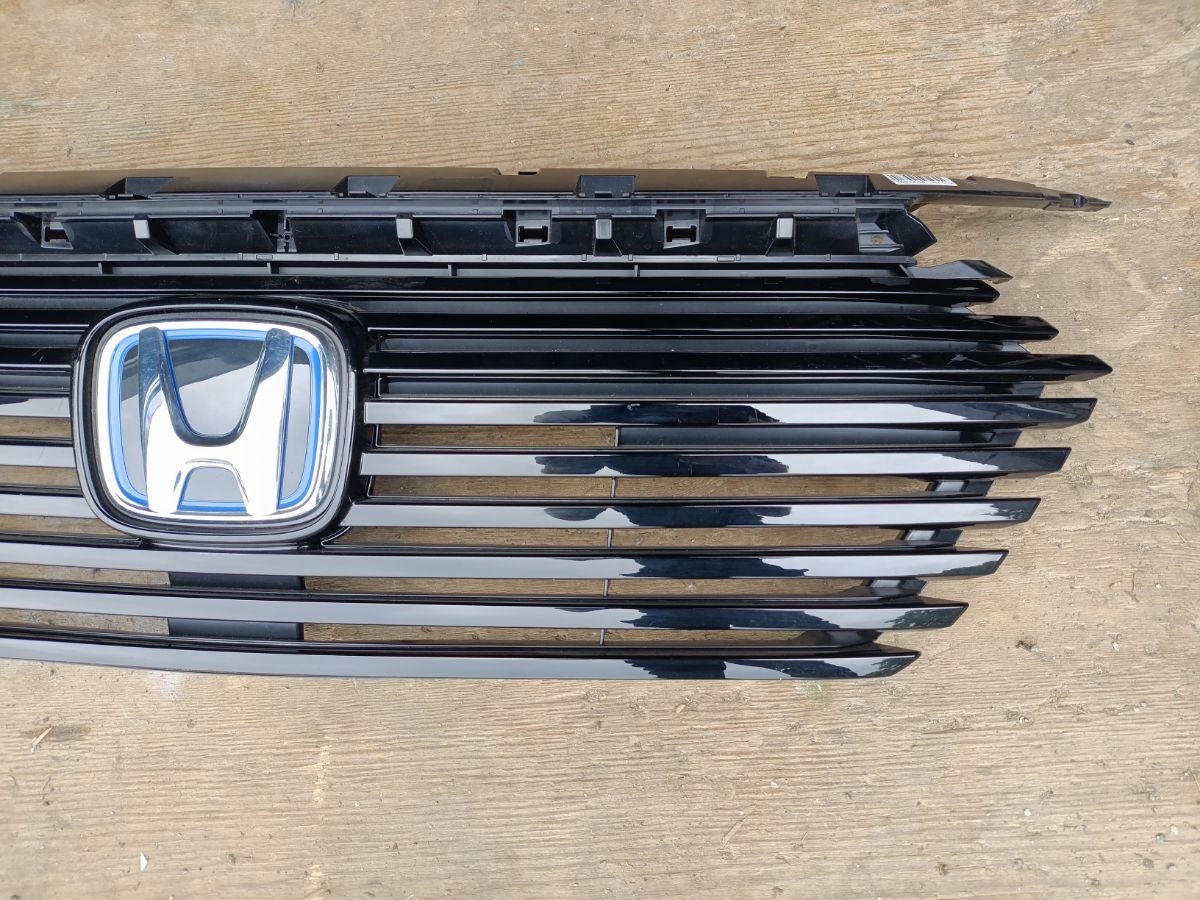 Решетка радиатора на Honda Vezel RV5 Фото 9