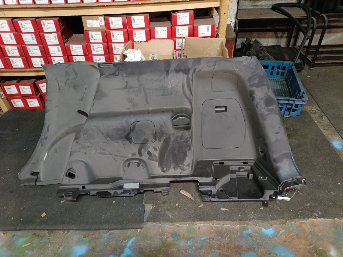 Обшивка багажника на Honda Fit Shuttle GP2 Фото 6