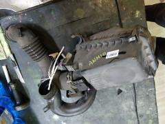 Корпус воздушного фильтра 17700-22120 на Toyota Isis ANM10W 1AZ-FSE Фото 5