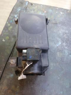 Корпус воздушного фильтра 17700-22120 на Toyota Isis ANM10G 1AZ-FSE Фото 5
