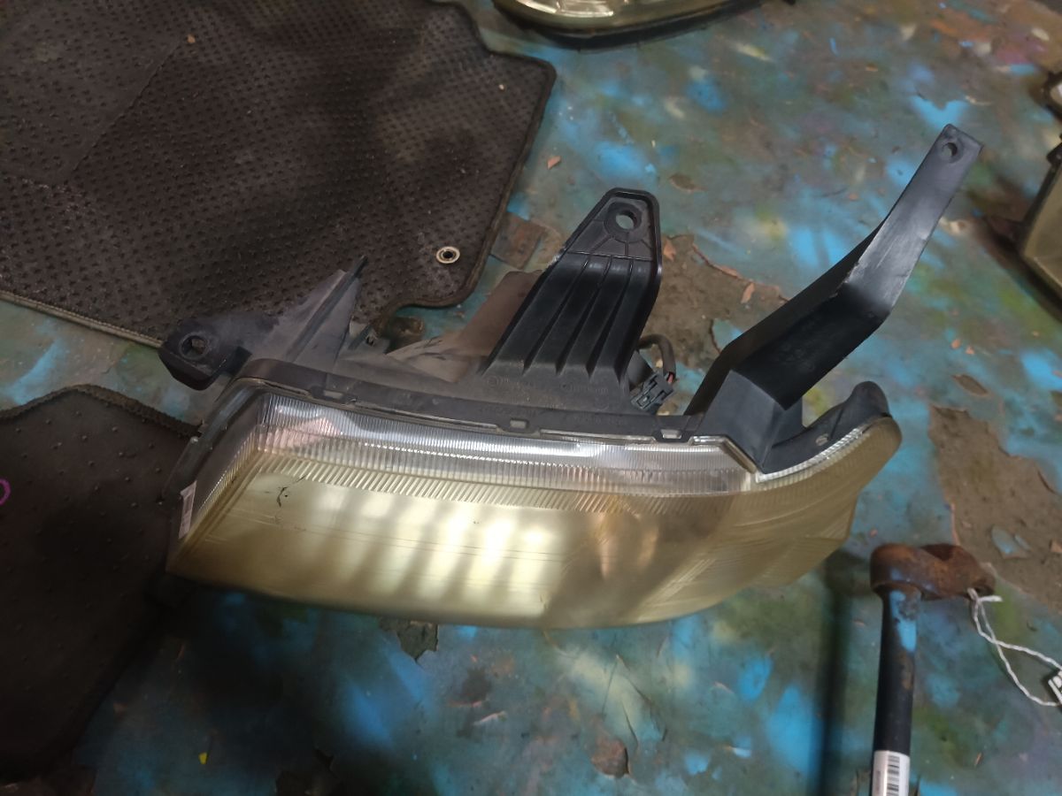 Фара P1441 P1441 на Honda Stepwgn RF3 Фото 4