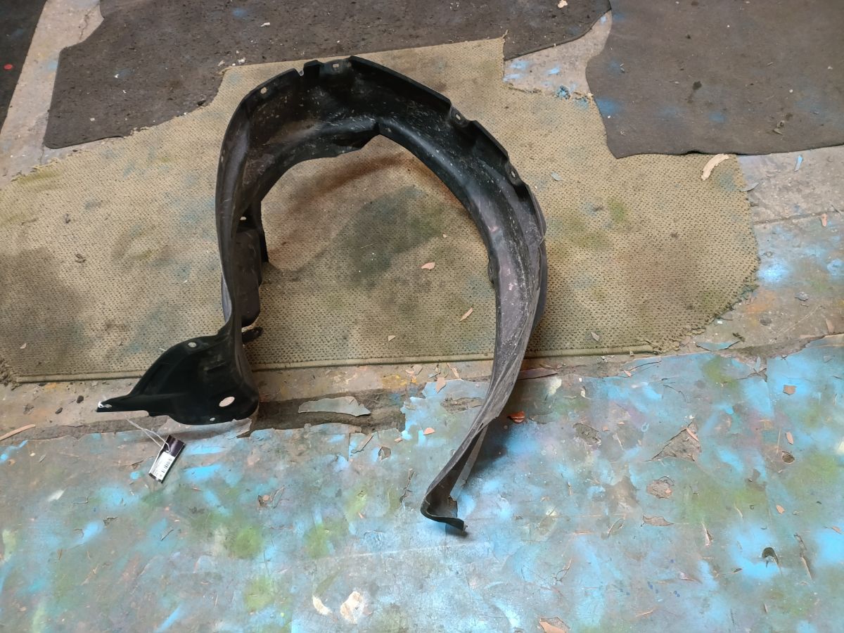 Подкрылок E11256141D, 4544FP1T, E11256141E, EC01-56-140F, EC0156140E, MD183061FL, MZ11052AL, MZ580016L-0L00, NCO01-19111, PMZ11052AL, ST-MZF1-016L-2 на Mazda Tribute EP3W L3-VE Фото 4