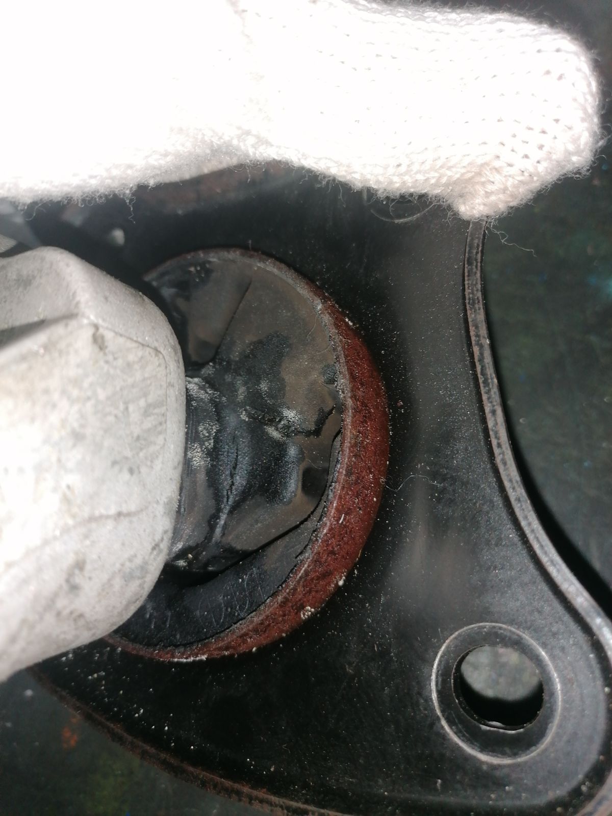 Подушка двигателя на Mitsubishi Colt Z25A 4G19 Фото 4