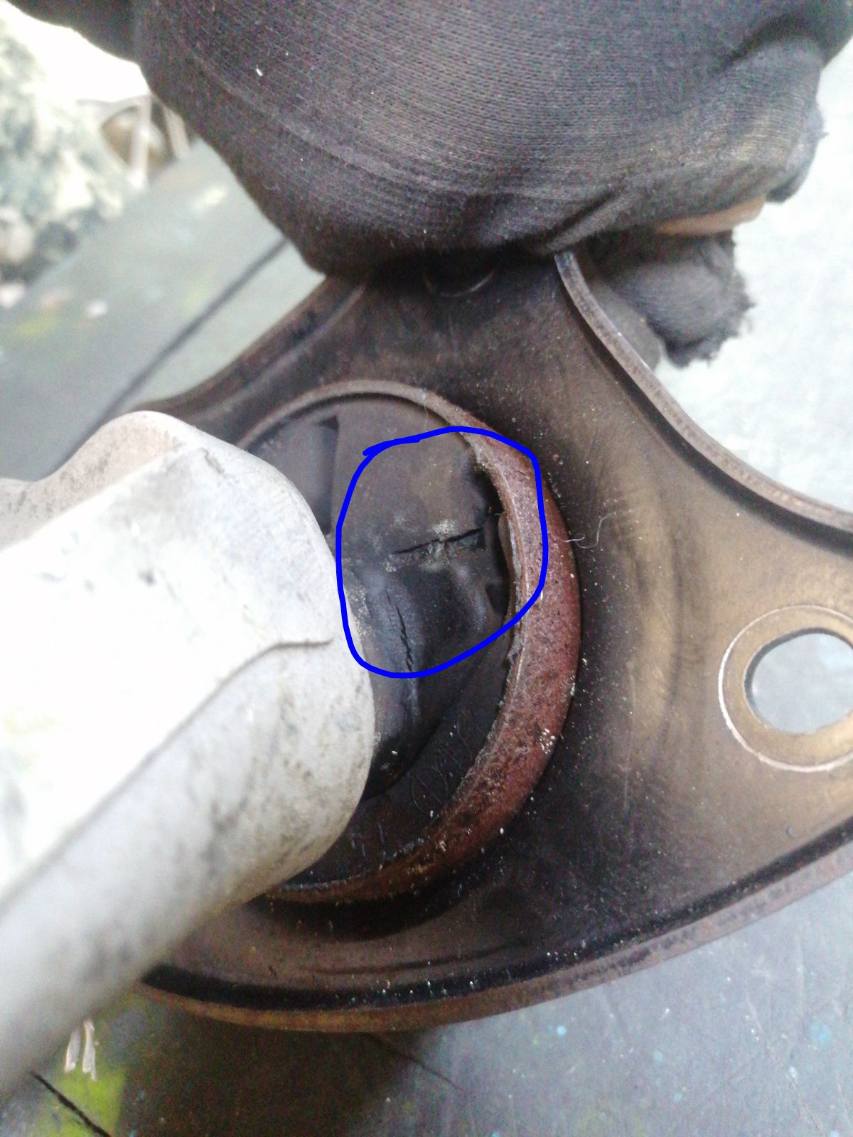 Подушка двигателя на Mitsubishi Colt Z25A 4G19 Фото 5