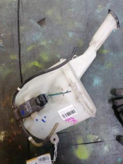 Бачок омывателя 85315-52050 на Toyota Bb NCP30 Фото 3