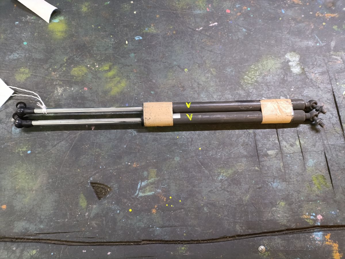 Амортизатор двери 04741-TM8-000 на Honda Insight ZE2 Фото 4