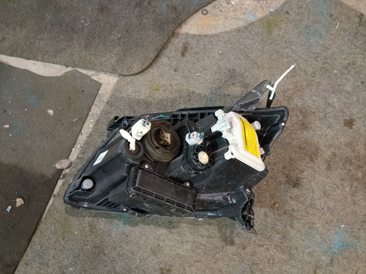 Фара 05-42 05-42 на Toyota Avensis Wagon AZT250W Фото 6