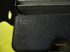 Блок управления инжекторами 89871-28010 на Toyota Noah AZR60G 1AZ-FSE Фото 1