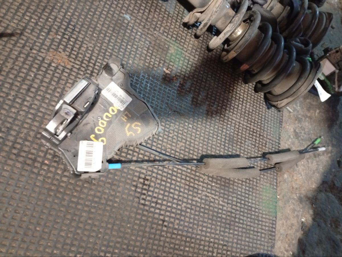 Замок двери на Subaru Forester SJ5 Фото 2