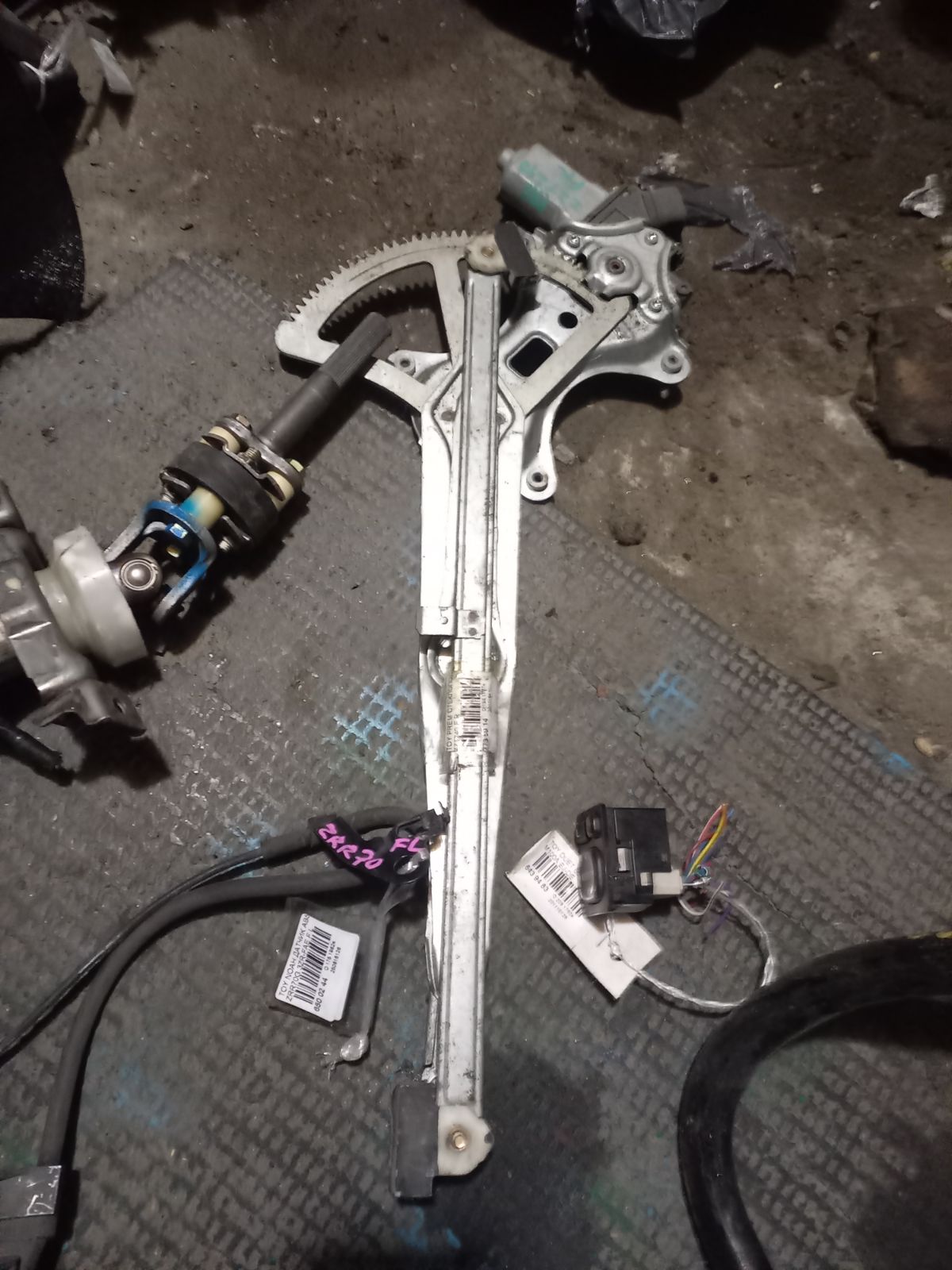 Стеклоподъемный механизм на Toyota Premio ZZT240 Фото 2