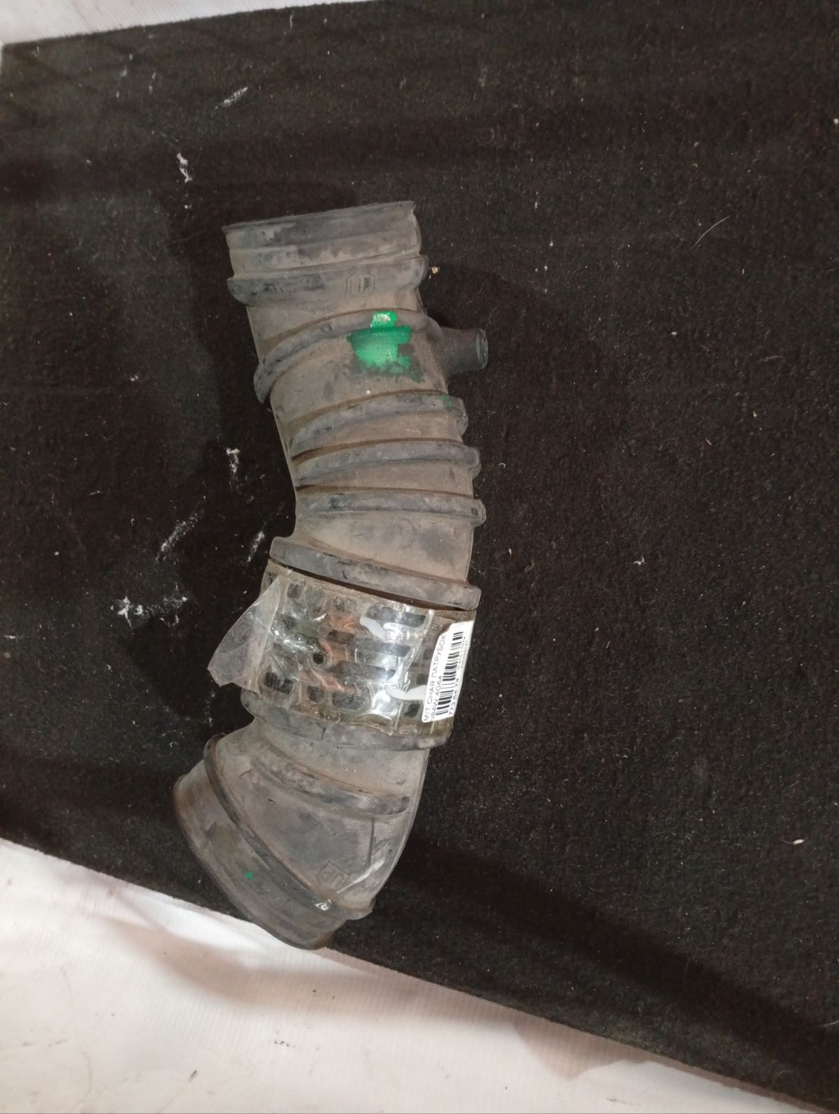 Патрубок воздушн.фильтра на Mitsubishi Chariot Grandis N84W 4G64 Фото 2