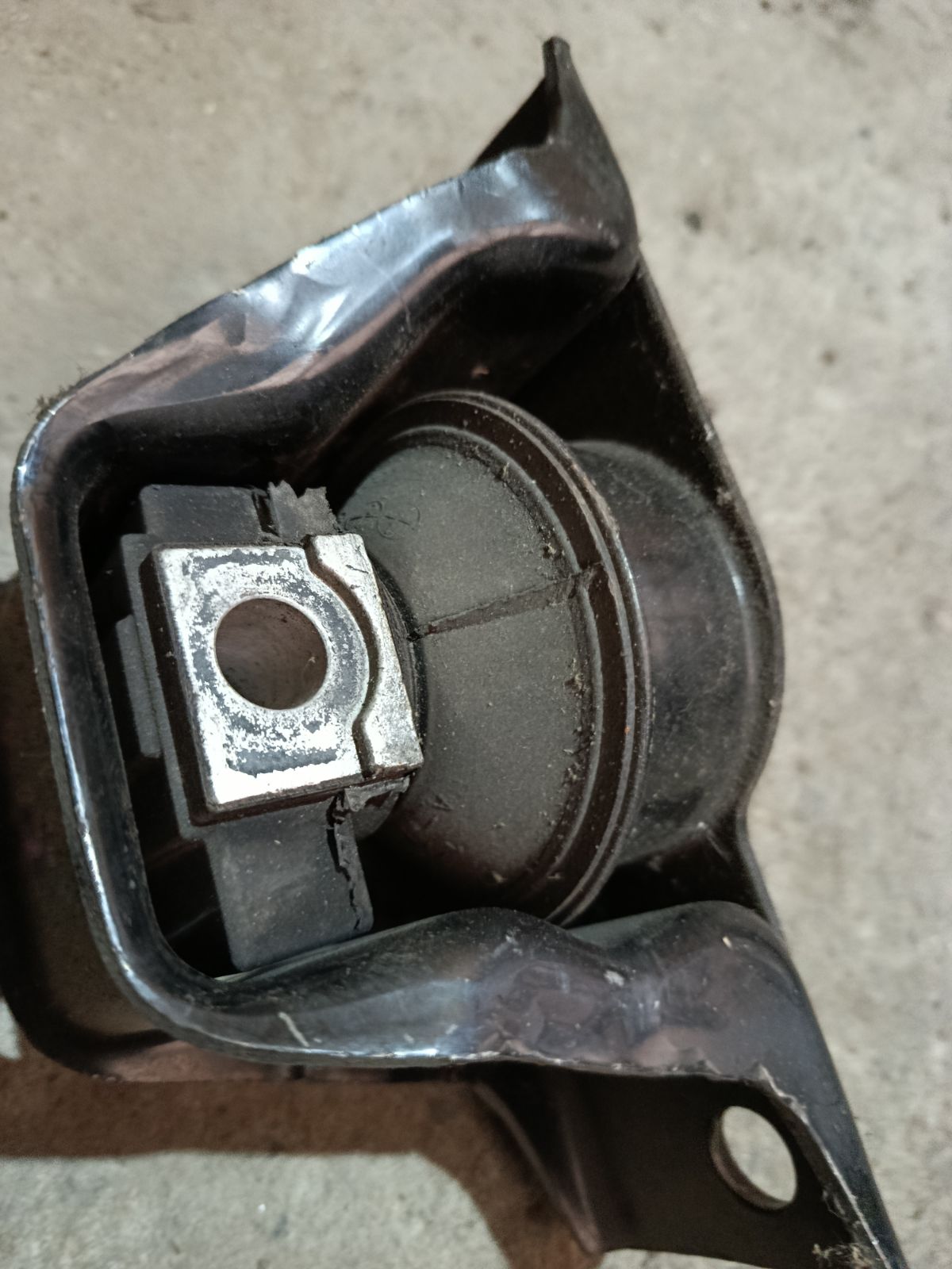 Подушка двигателя на Nissan March AK12 CR12DE Фото 3