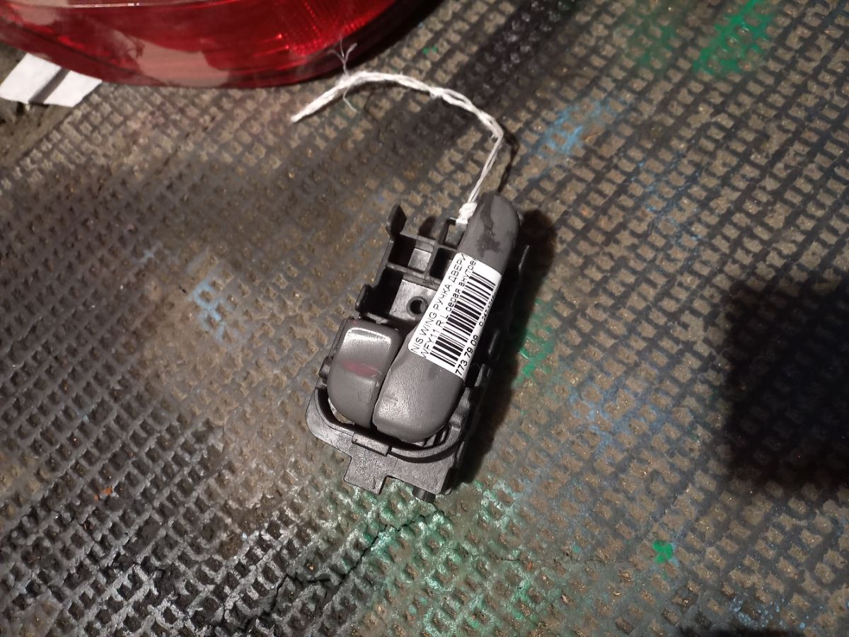 Ручка двери на Nissan Wingroad WFY11 Фото 3