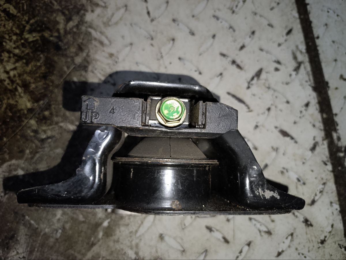 Подушка двигателя на Nissan March AK12 CR12DE Фото 4