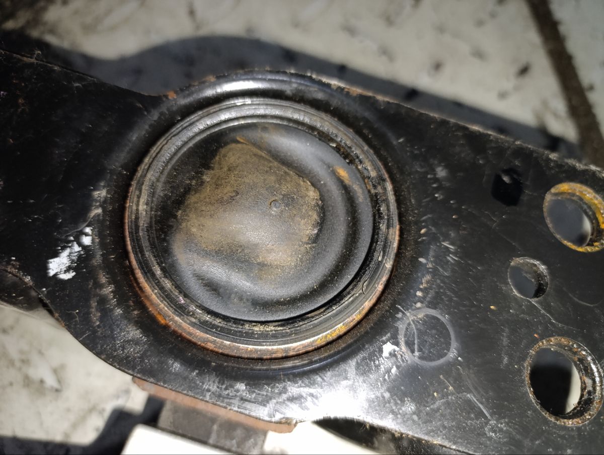 Подушка двигателя на Nissan March AK12 CR12DE Фото 6