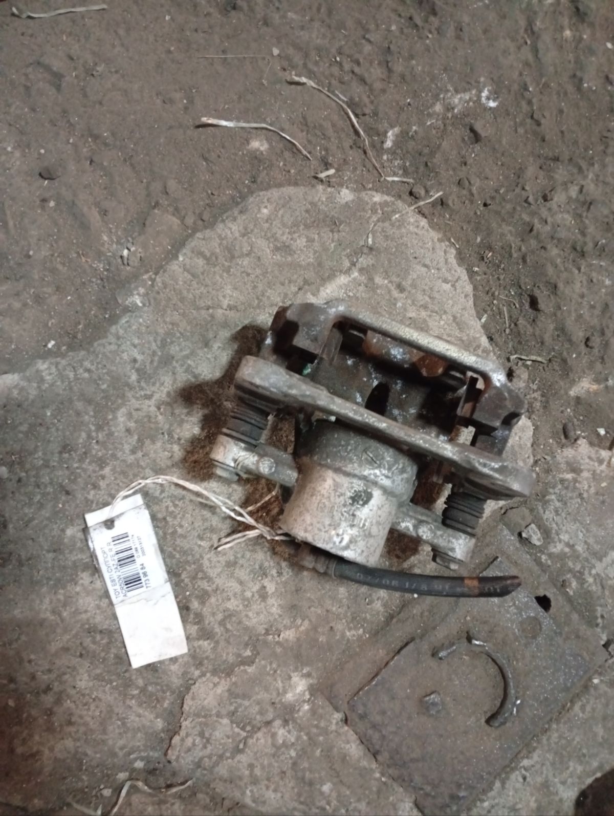 Суппорт 47830-28060 на Toyota Estima ACR50W 2AZ-FE Фото 4