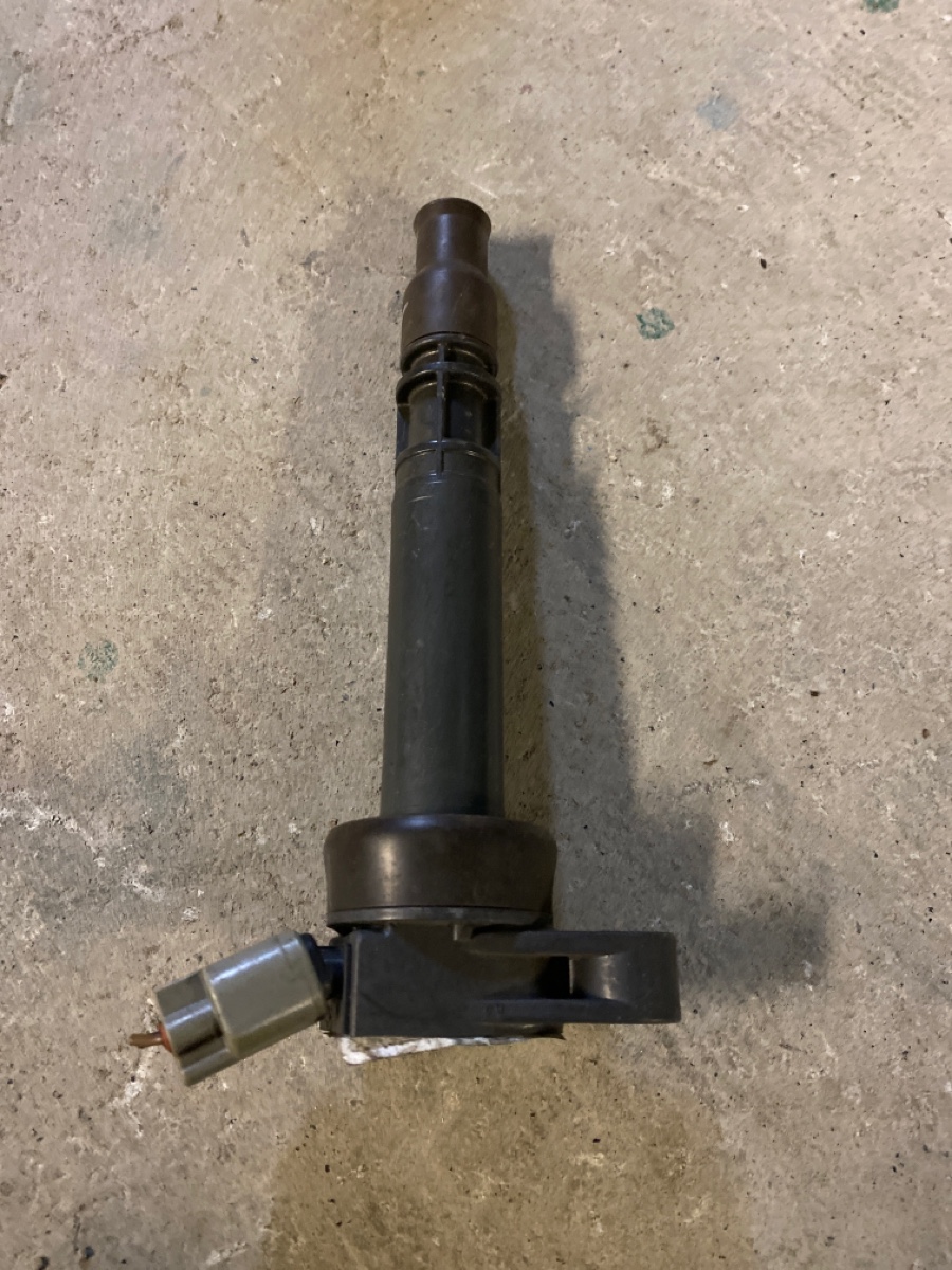 Катушка зажигания 90919-02235 на Toyota Corona Premio ST210 3S-FSE ...