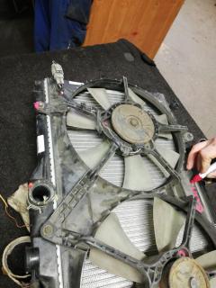 Радиатор ДВС на Toyota Фото 6