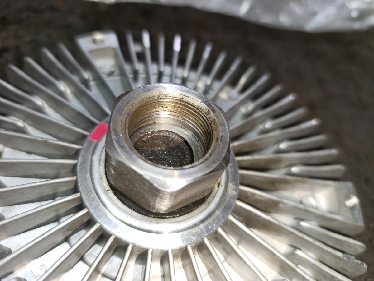 Вискомуфта YUEKUN YK-03006, 058150N, 0720002007, 0819112, 102318A, 111736, 11522241183, 11522241290, 11522243304, 11522244413, 11522245195, 11522245496, 11522245498, 1340103, 1340181, 1340184, 1414900300, 1481501, 181313, 18679, 20 91 8679, 20041078, 200523S1, 201523S3, 2100 011 034, 2243304, 2244413, 2245195, 2245496, 2245498, 24 461 915, 24461915, 3000436SX, 314 115 2201, 49631, 500 862, 500862586, 500862755, 509C0014, 620003, 6500974, 8111102, 8MV 376 732401, 8MV376732-401, 90509123, 90512537, 958086, AV0081, BFC027, BFC102, BSG15505005, BWC325, CLU45498, LK007, SV6037, SV6037S, SV6067, SV6067S, V200410781, VF0904, VKBW006, WF018679, WG1721021, WG1768393, WG1794883 на Bmw 3-Series E30 M21 Фото 3