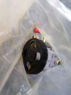 Насос гидроусилителя B26K32650B, 04880260, 15-0433, 54408, 715520433, 8515 50605, AS5249, B26K3-2650A, B26K32650C, BMZ50U, CB803-2650A, CB803-2650B, DEB26K50BM, DF670125, DP3167, DSP1495, HEZ1057HSP, HP25005, HPN0265DF, HPQ1265XQ, M661-02S, M666-08S, MA 005, MA 005R, MZB206K32650C, NI 8006 KIT, NI8006KIT, P1265HG, P1265RB, P1506, PA2311, PSP3902, PUM1827, QF14E00060, RUB26K50BM, SP3821, SP81367, VPMB26K32650B на Mazda Familia S-Wagon BJFW FS-ZE Фото 2