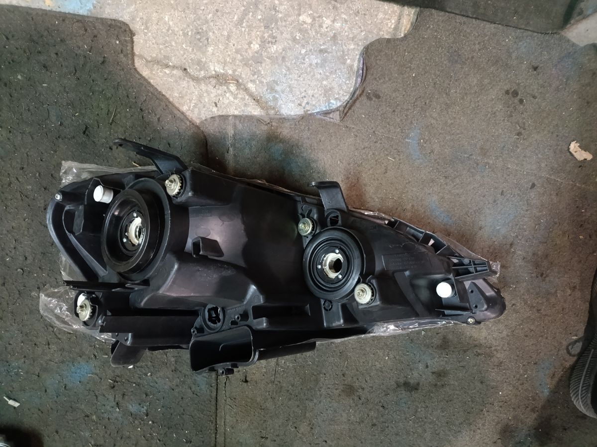 Фара 44-30 PRC 44-30,SE-44-30 на Toyota Ipsum ACM21W Фото 4