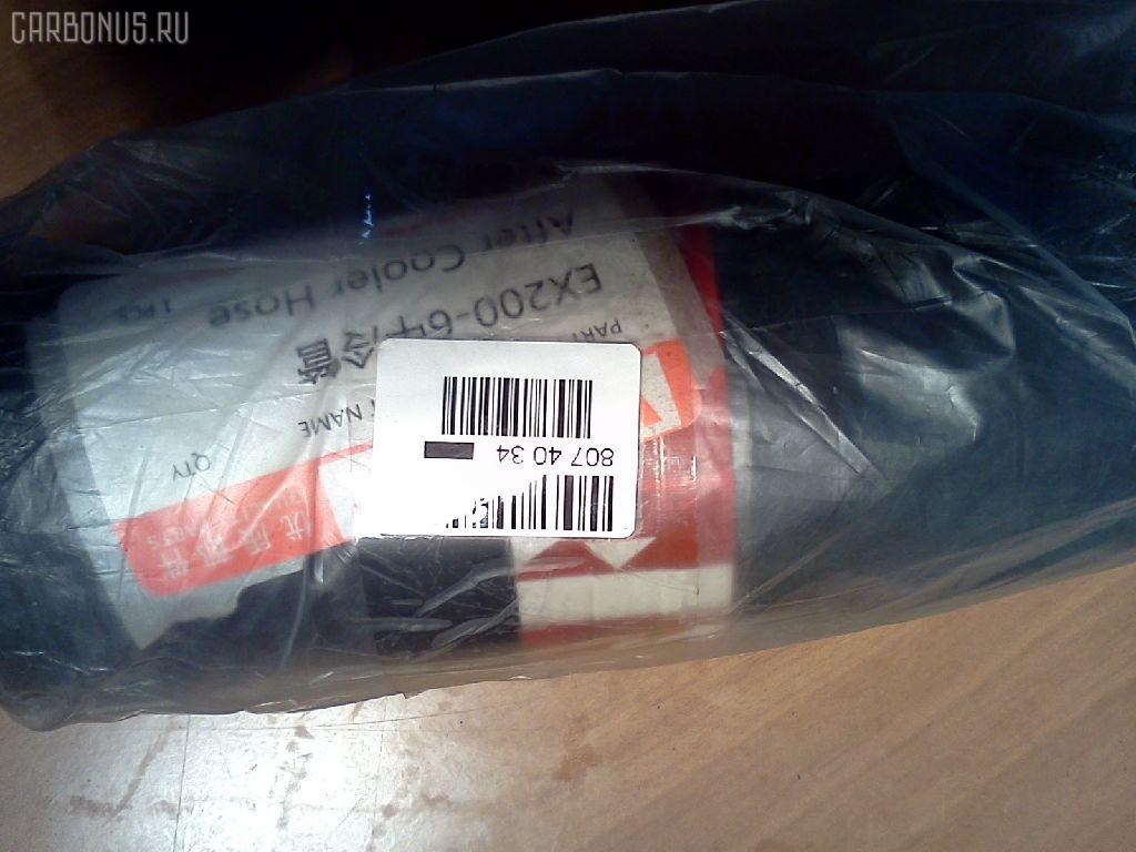 Патрубок интеркуллера YF DA65DB65L940 на Hitachi Ex200-6 Фото 3