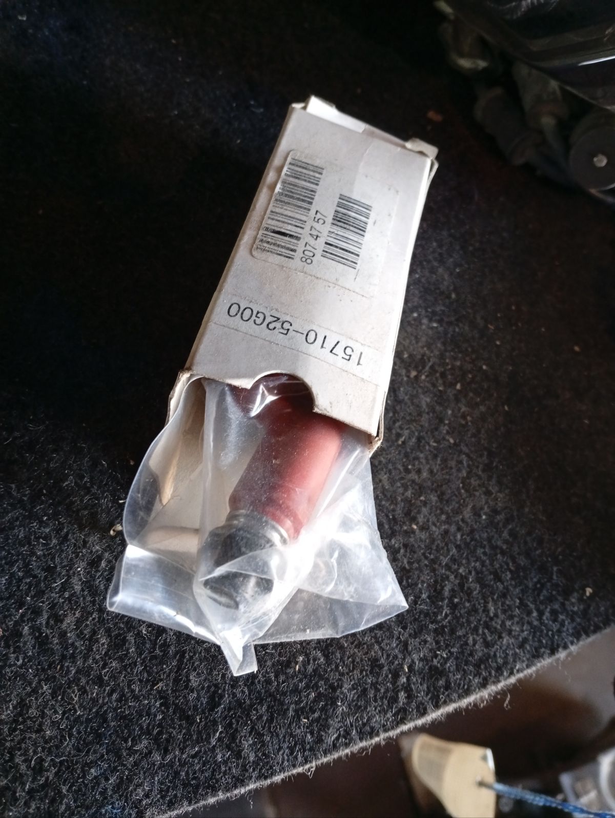 Форсунка инжекторная 15710-52GOO, 15710-52G00 на Suzuki Swift HT51S M13A Фото 2