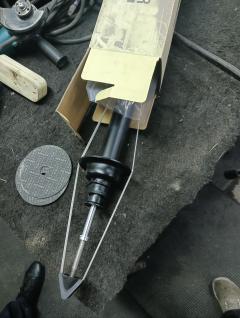 Стойка амортизатора SST ST-049F-V75W, 19-142241, 280 753, 30-B49-A, 317 132, 341251, 551096, CR-049-2364, MR448161, MR448162, MR510423, MR554292, MR554462, SJ-049-2364, ST-049-2364 на Mitsubishi Pajero V75W Фото 2