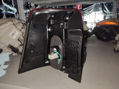 Стоп DEPO 212-19Q7R-AE на Toyota Land Cruiser UZJ200W Фото 4