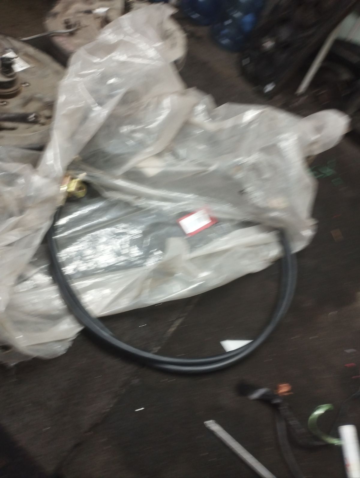 Тросик на коробку передач ME693656 на Mitsubishi Fuso Фото 2