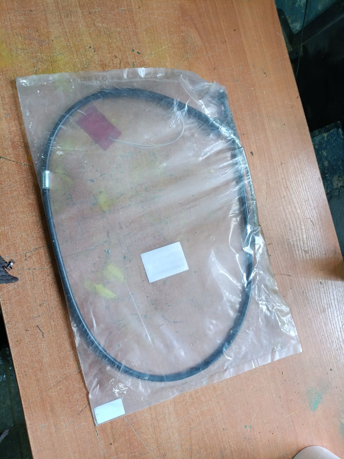 Тросик стояночного тормоза 46430-12300 на Toyota Corolla AE100 Фото 5