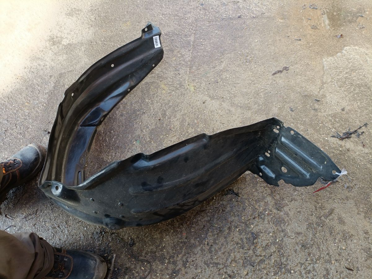 Подкрылок 915.TY11186R на Toyota Belta SCP92 Фото 4