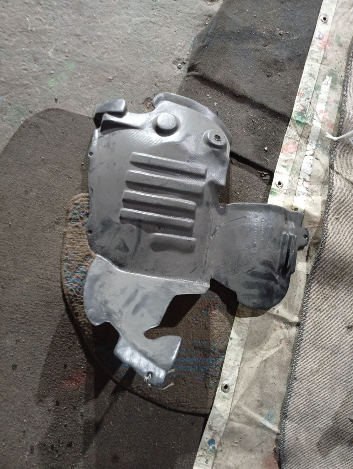 Подкрылок TYG RN11029AR, 211628A, 4310434, 4412608, 60 61 32-1, 6010386, 6060FP-1, 6060FP-2, 6060FP-5, 6060FP2Q, 6060FP2X, 679455, 679592, 7701692548, 8200333278, 8200460515, 8400-686, 915.RN11102AR, FP 6010 388, FX211628A, GDIF0042BR, GDIF0042R, IK-1272, PRN11030(PL)AR, PRN11030AR, REN15KA001, RKNG503, RN810016L0R00, RN820016L2R00, RN9163603, ST-RN82-016L-1 на Renault Kangoo I KC0 Фото 3