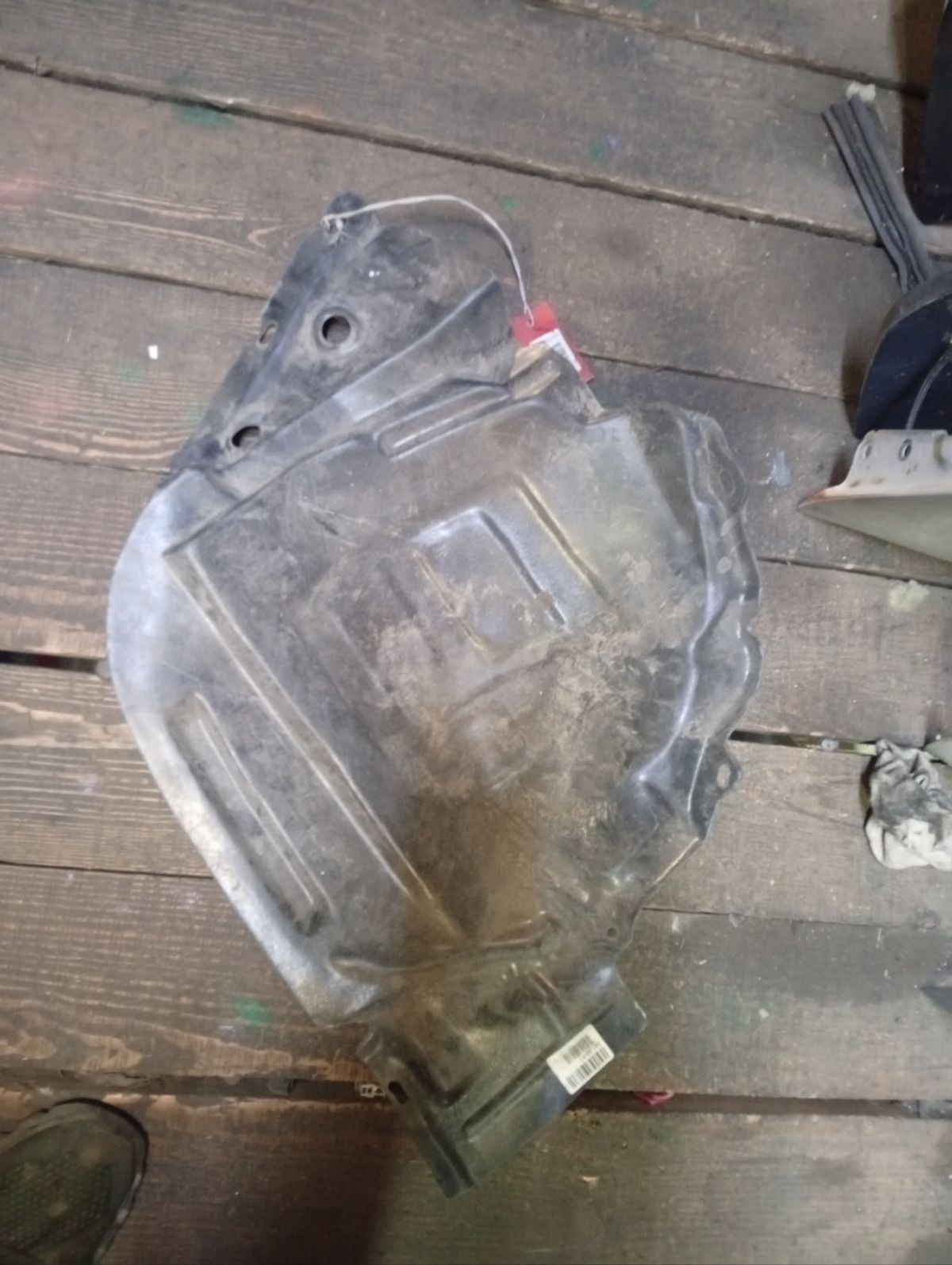 Подкрылок TYG DS11119BR, 63844 2W100, 915.NS11081R, DT931016L1R00 на Nissan Terrano LR50 Фото 3