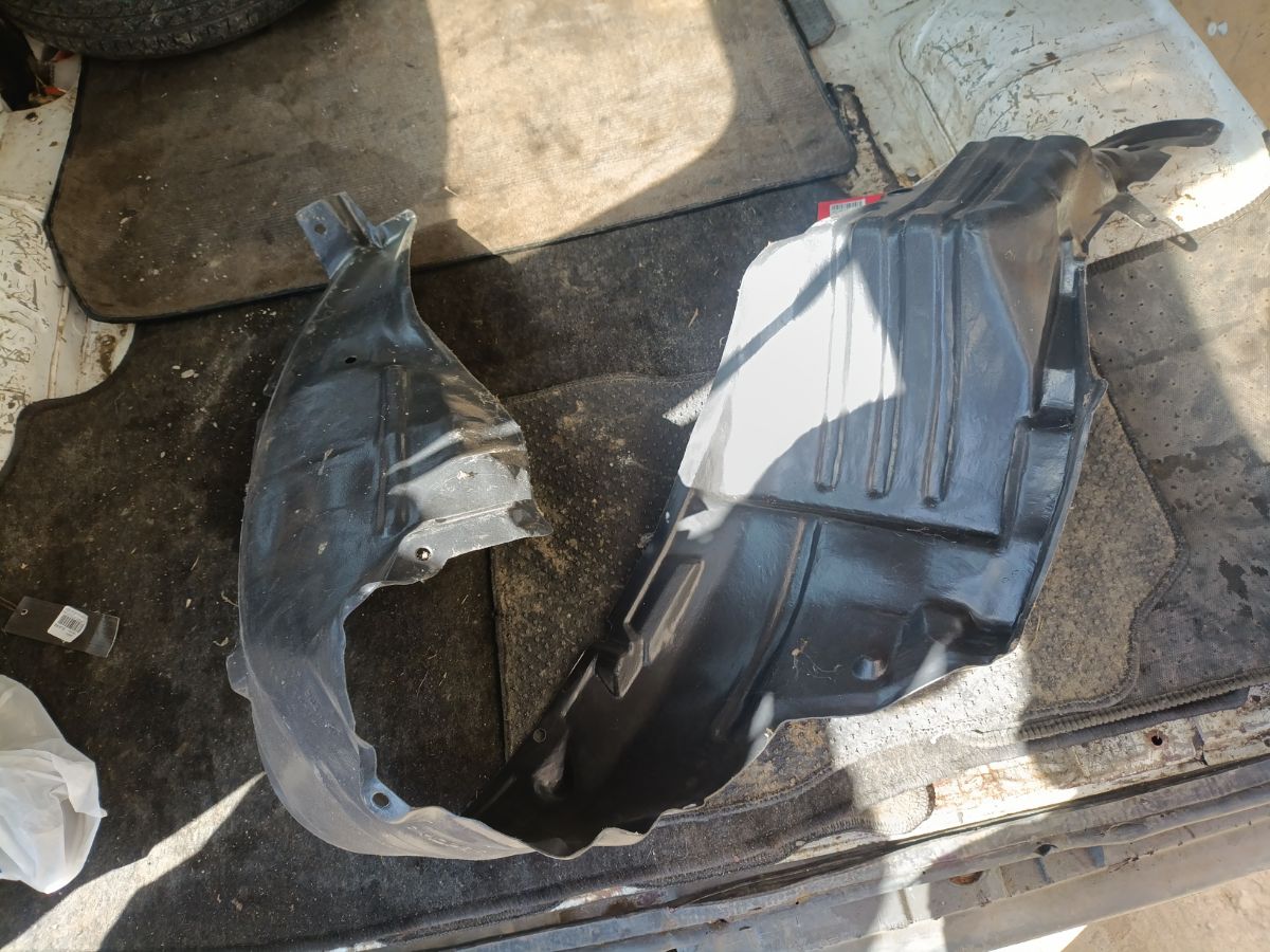 Подкрылок TYG DS11111AR, 63840-5Y700, 638402Y000, 8400-843, 915.NS11090R, DS11101BR, L261100024R, NNMXQ00-300-R, NNMXQ00300R, NS2575CR, ST-DTW2-016L-1 на Nissan Cefiro A33 Фото 3